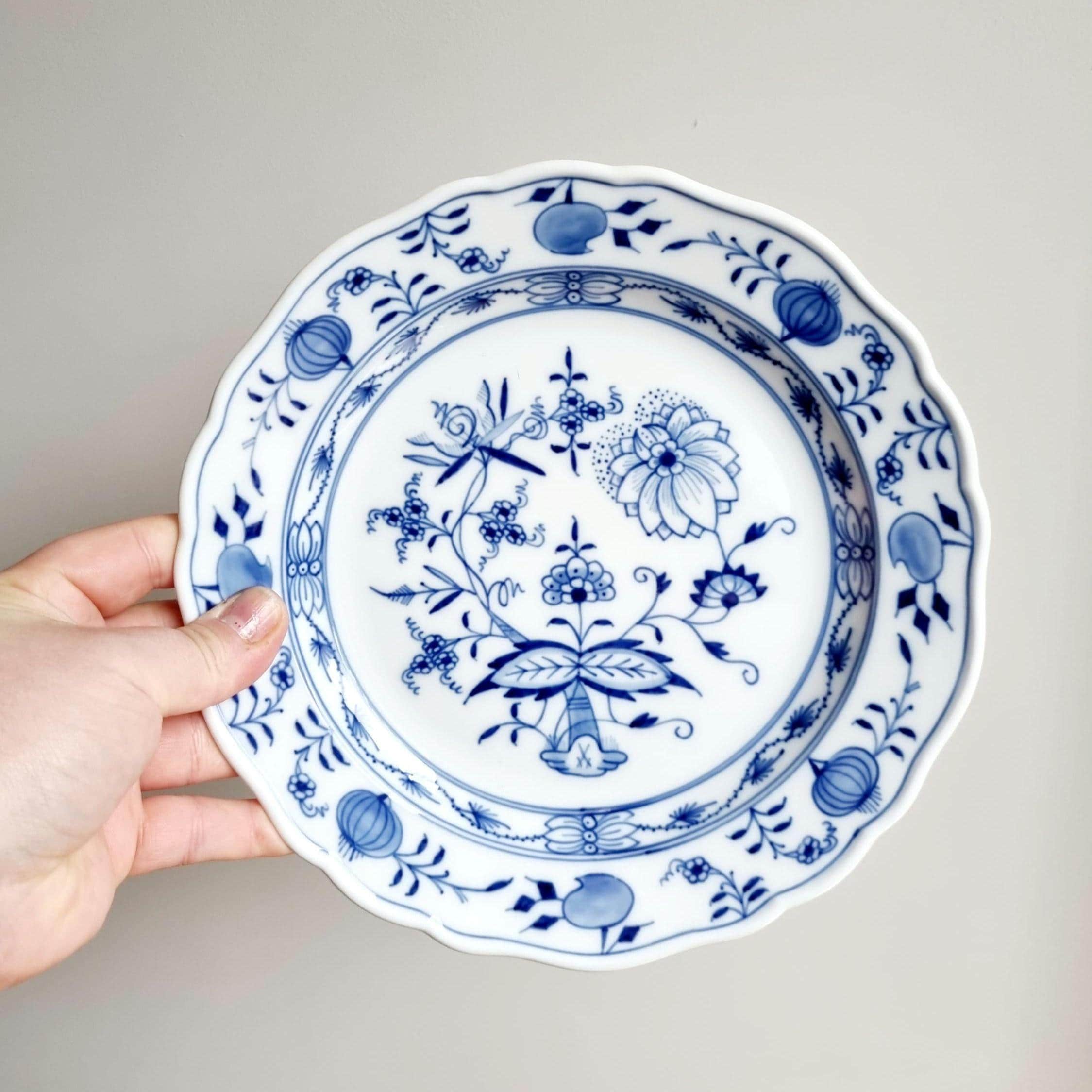Rare Meissen Blue Onion Dinner Plate – 25 Cm, 1950s, Vintage German Porcelain