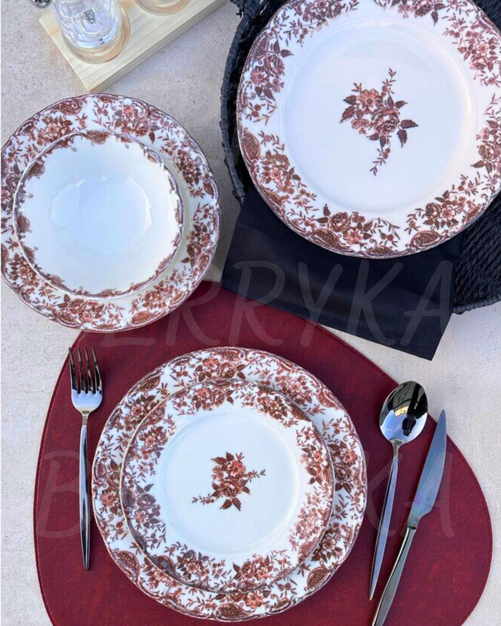 Porcelain Dinnerware Set Antique Green 24-piece | 6 Person Premium Floral Plates & Bowls