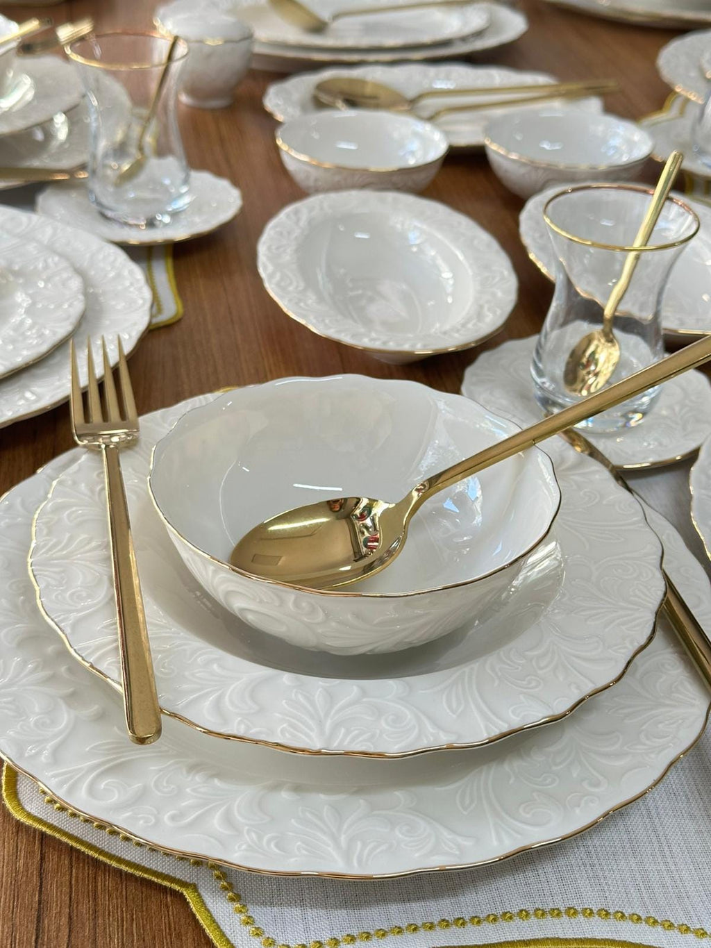 Porcelain Dinnerware Set For 12 People | Gold Trim Luxury Tablewares