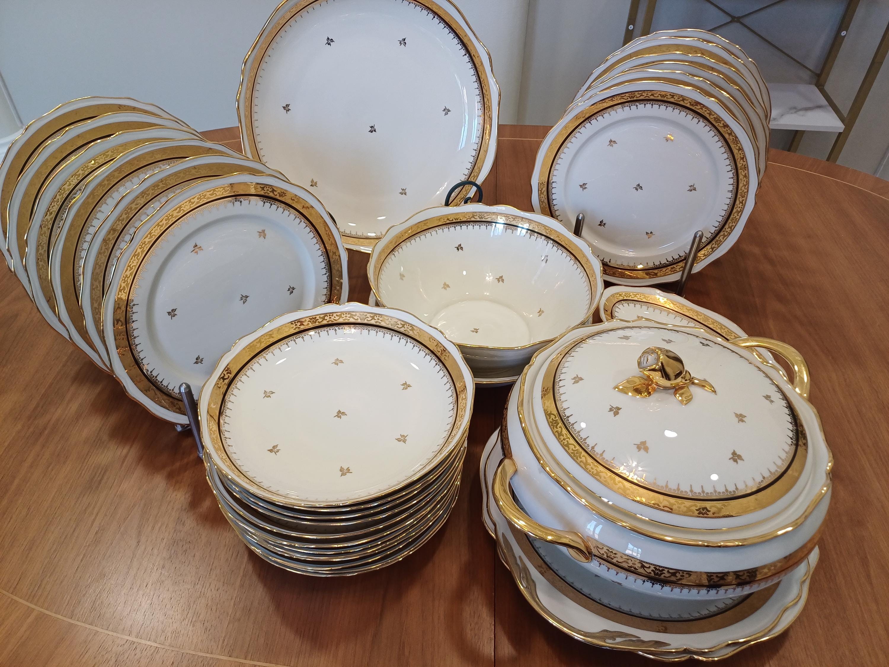 Limoges - Table Service For 12 (32) - Porcelain, Gold Plated - Gold “deux Feux”