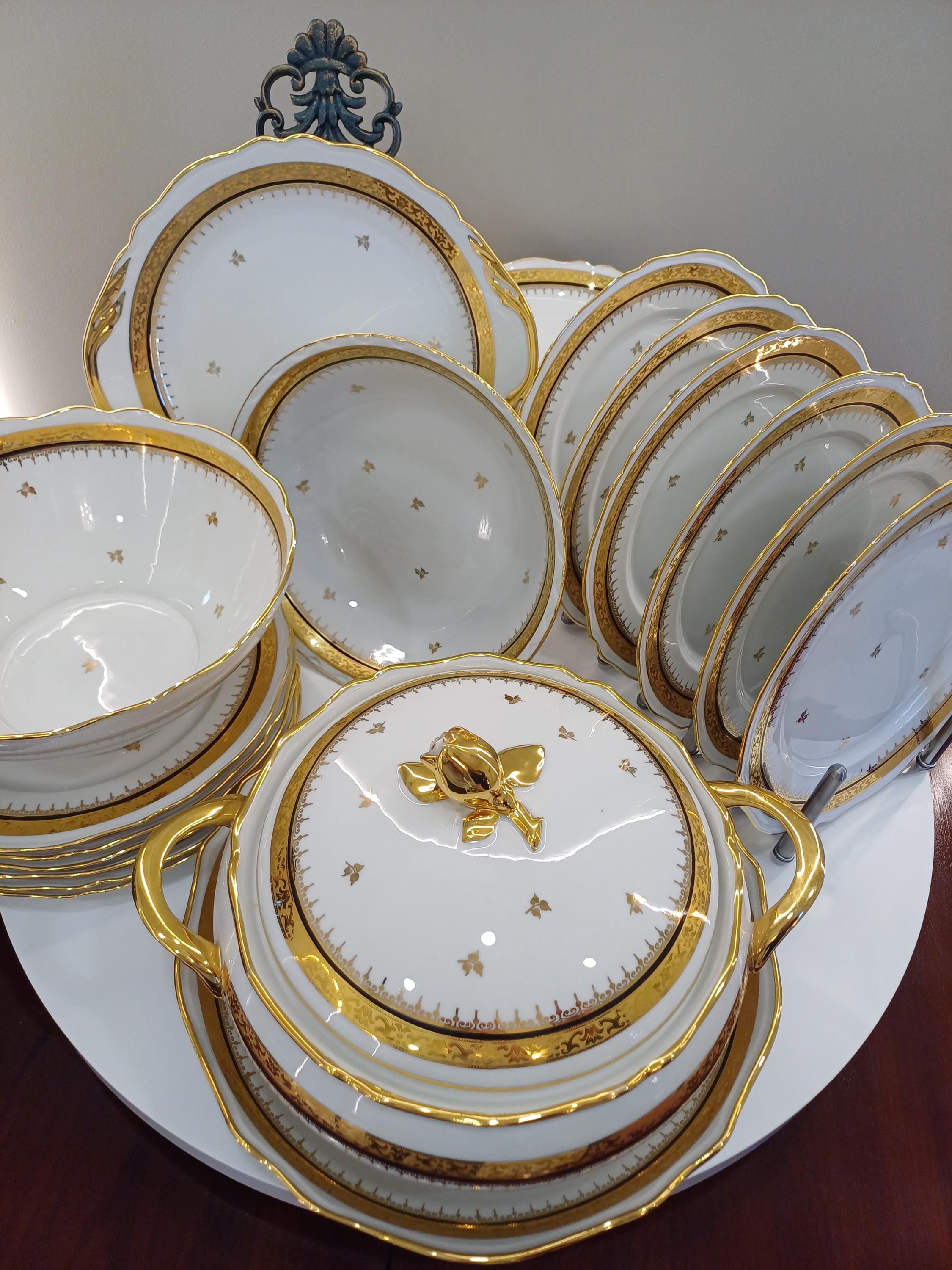 Limoges - Table Service For 12 (32) - Porcelain, Gold Plated - Gold “deux Feux”